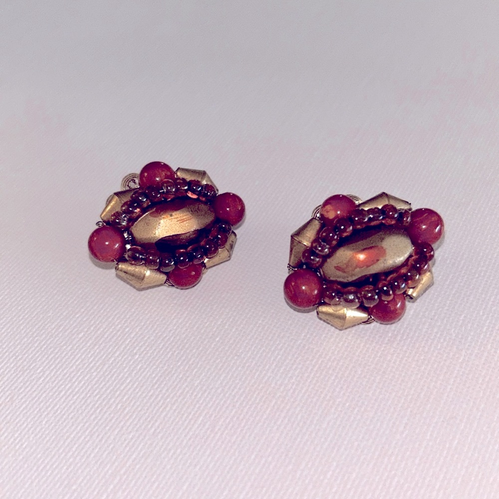 102) vintage Hobé signed clip on earrings